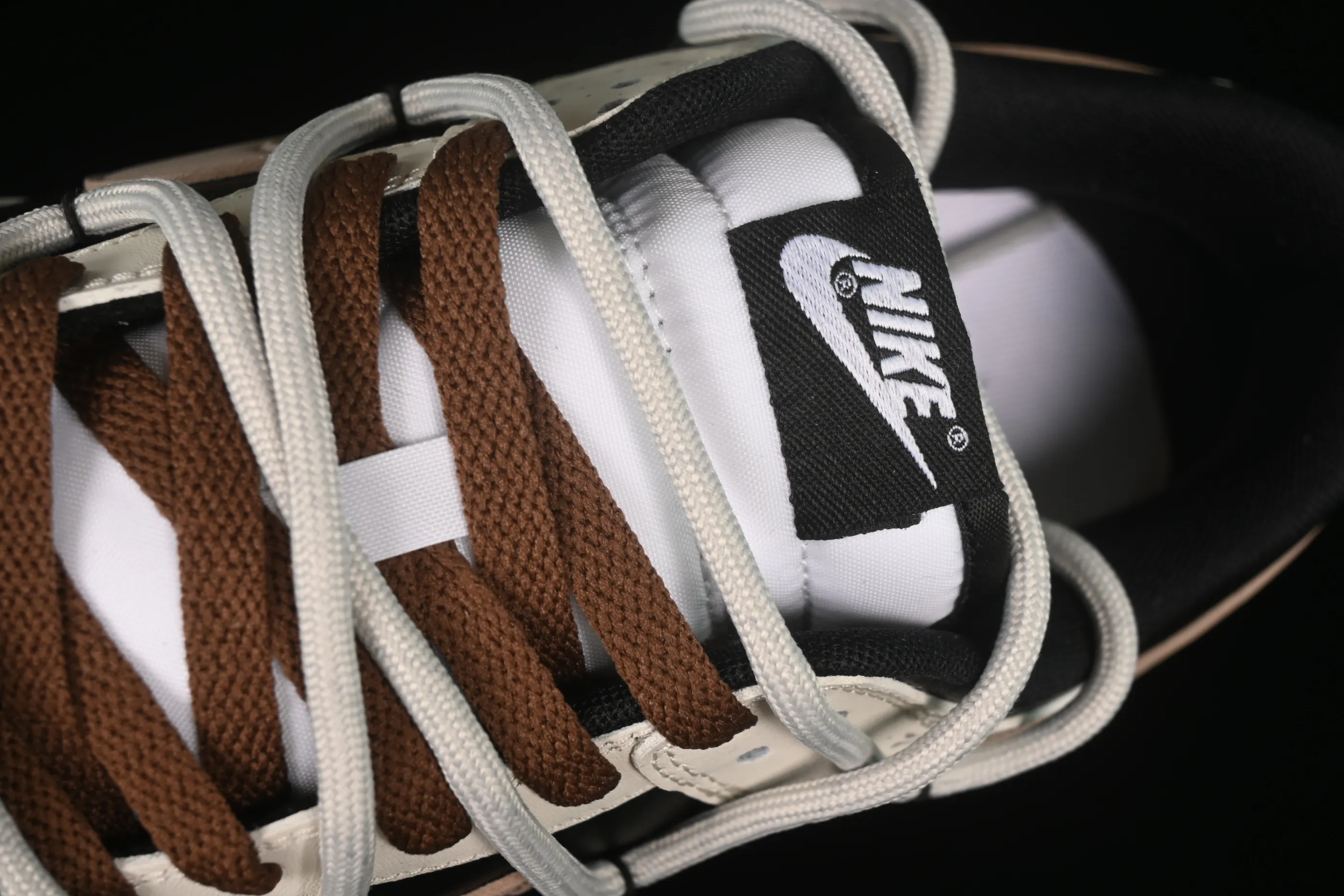 All categories Nk SB Dunk series Nk SB Dunk Low low-top sneakers Nk Dunk Low Caramel three-point sweet High Street Panther Mocha SB strap low-top casual sneakers DD1391-100